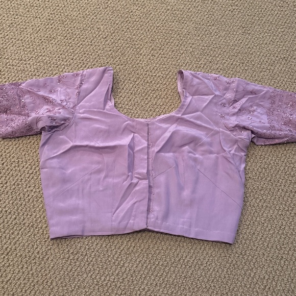 Light Purple Crepe De Chine Silk Saree - Picture 4 of 7